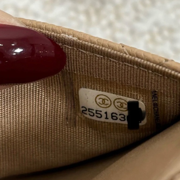 Authentic Chanel Beige Caviar Filigree Wallet on Chain - Picture 4 of 11